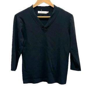 Sz.M- V-neck w/Twist accent- Beta’s Choice